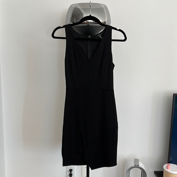 Soprano Black Asymmetrical Body-Con Dress - Picture 2 of 4